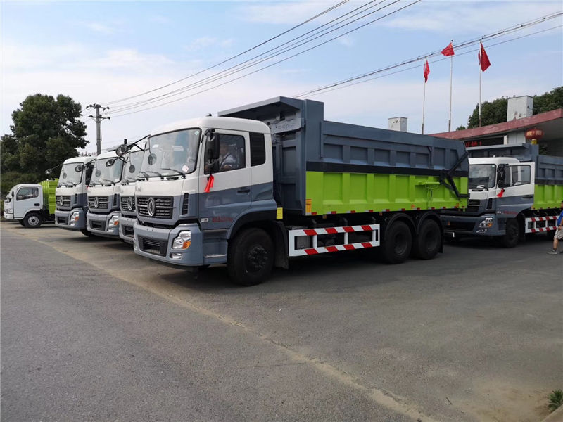 東風(fēng)天龍對接垃圾車（20-25方）