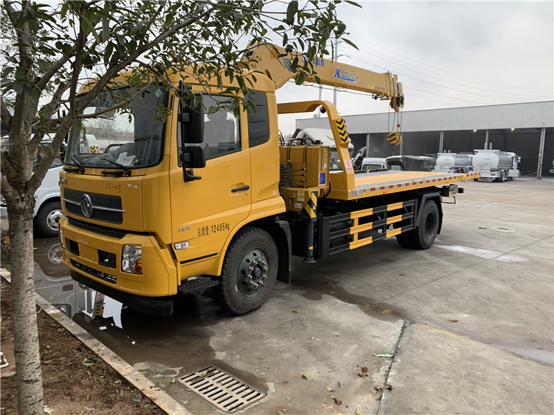 東風天錦帶吊清障車（8噸上翻）